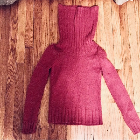 ZARA SWEATER - Picture 2 of 7